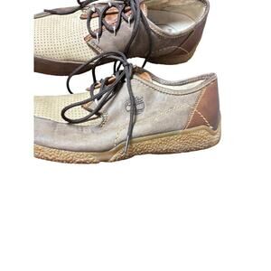 Casual leather/suede Timberland moccasin gum sole size 10 Retro outdoorsy earthy